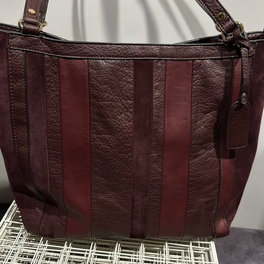 Beautiful Sole Society large Merlot  suede leather tote bag!